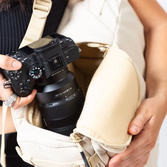 Brevite The Jumper Camera Backpack (Triple Black) - Picture 15 of 15